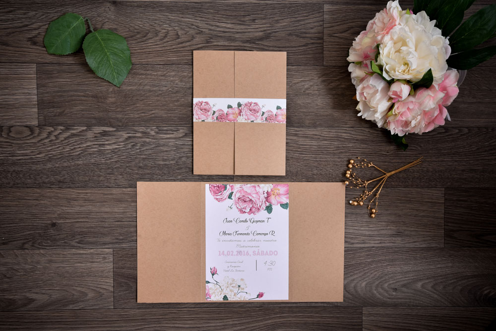 Invitación de matrimonio personalizada con texto impreso, elaborada por Tarjetas Rasgo en Bogotá
